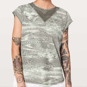 LULULEMON ATHLETICA For The Run Short Sleeve Swerve Vapor Metal Grey